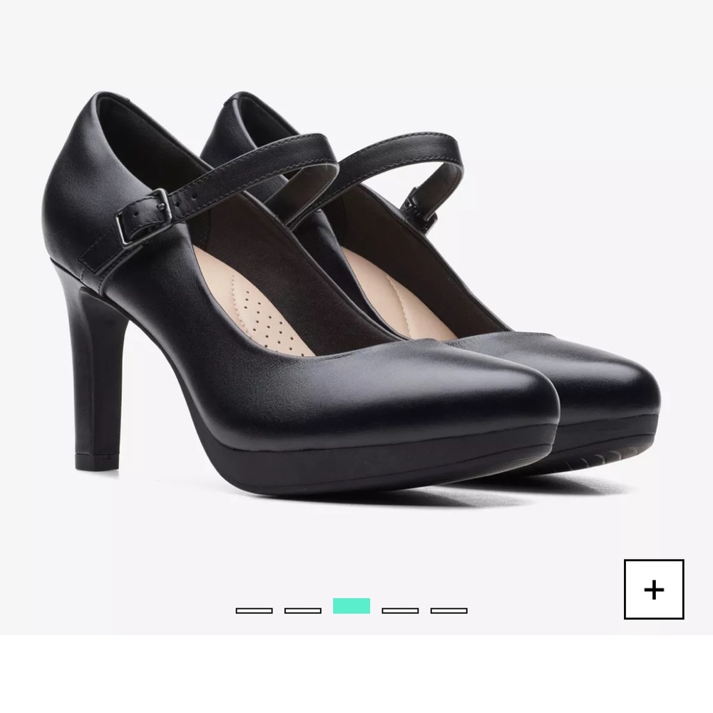 Women’s Black Clarks Ambyr Shine Mary Jane Pump